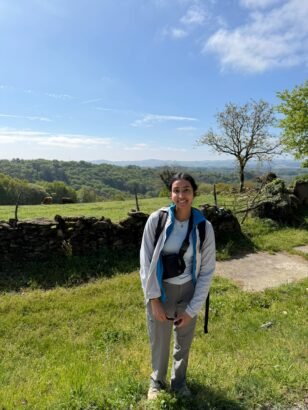 From Sarria to Santiago : Her Walk, My Test